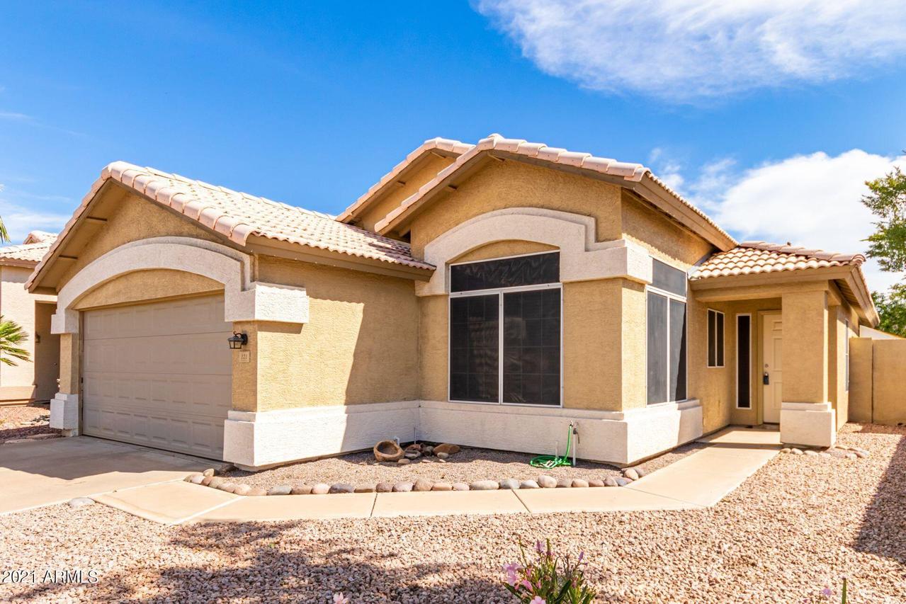 121 N Del Pueblo Pl., Chandler, AZ 85226