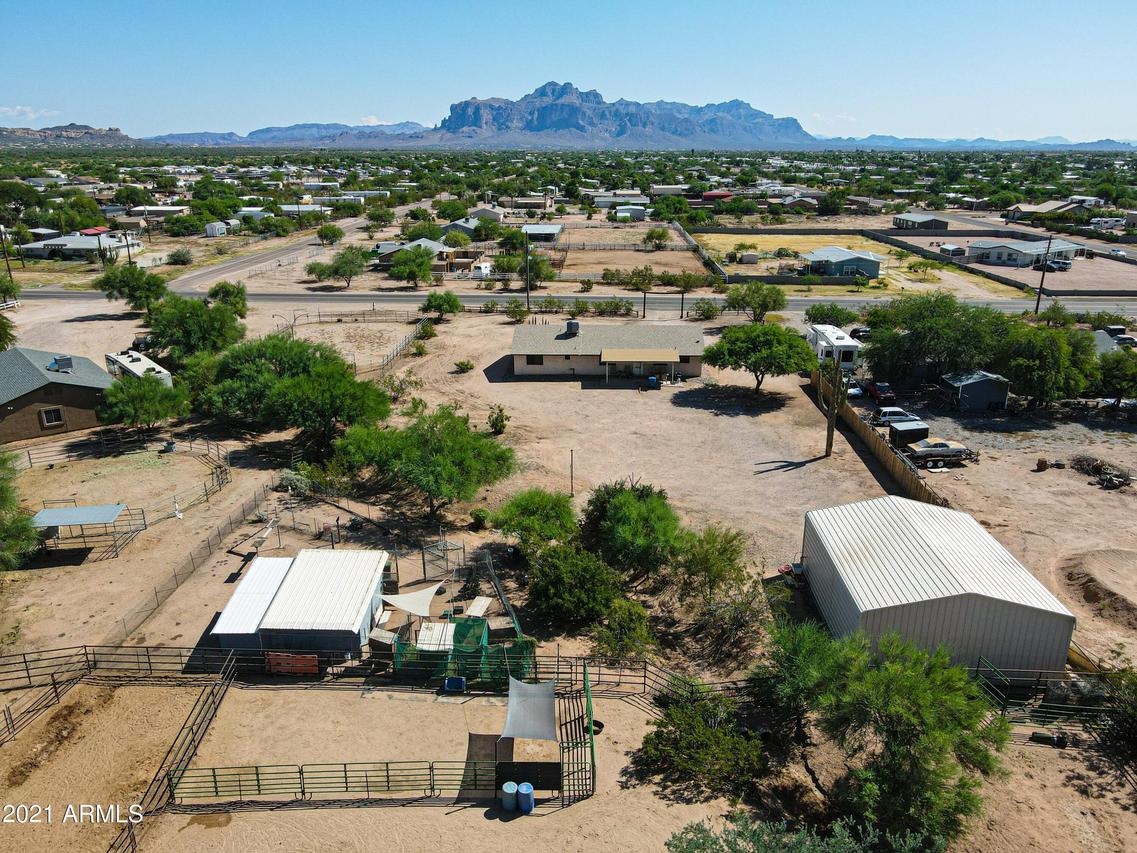 932 N Meridian Rd., Apache Junction, AZ 85120