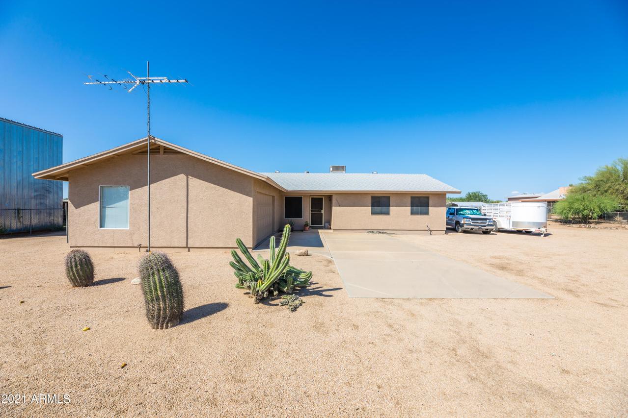 35506 N 14th St., Phoenix, AZ 85027