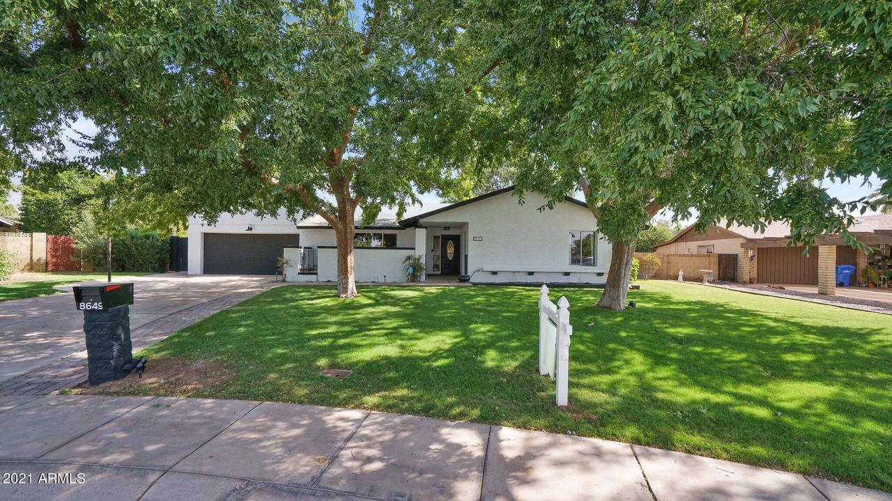 8649 N 16th Ave., Phoenix, AZ 85021