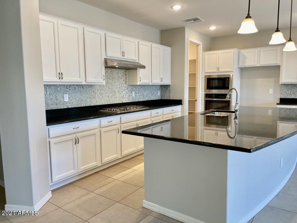 1169 N 152nd Ave., Goodyear, AZ 85338