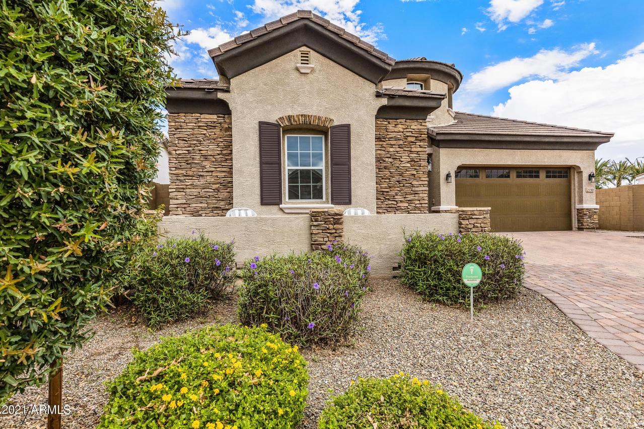 2190 E Geronimo St., Chandler, AZ 85225