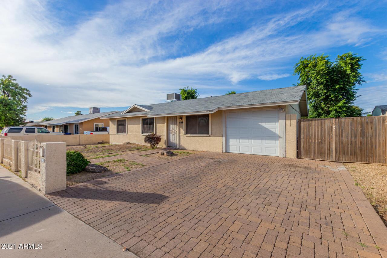 694 E Erie St., Chandler, AZ 85225