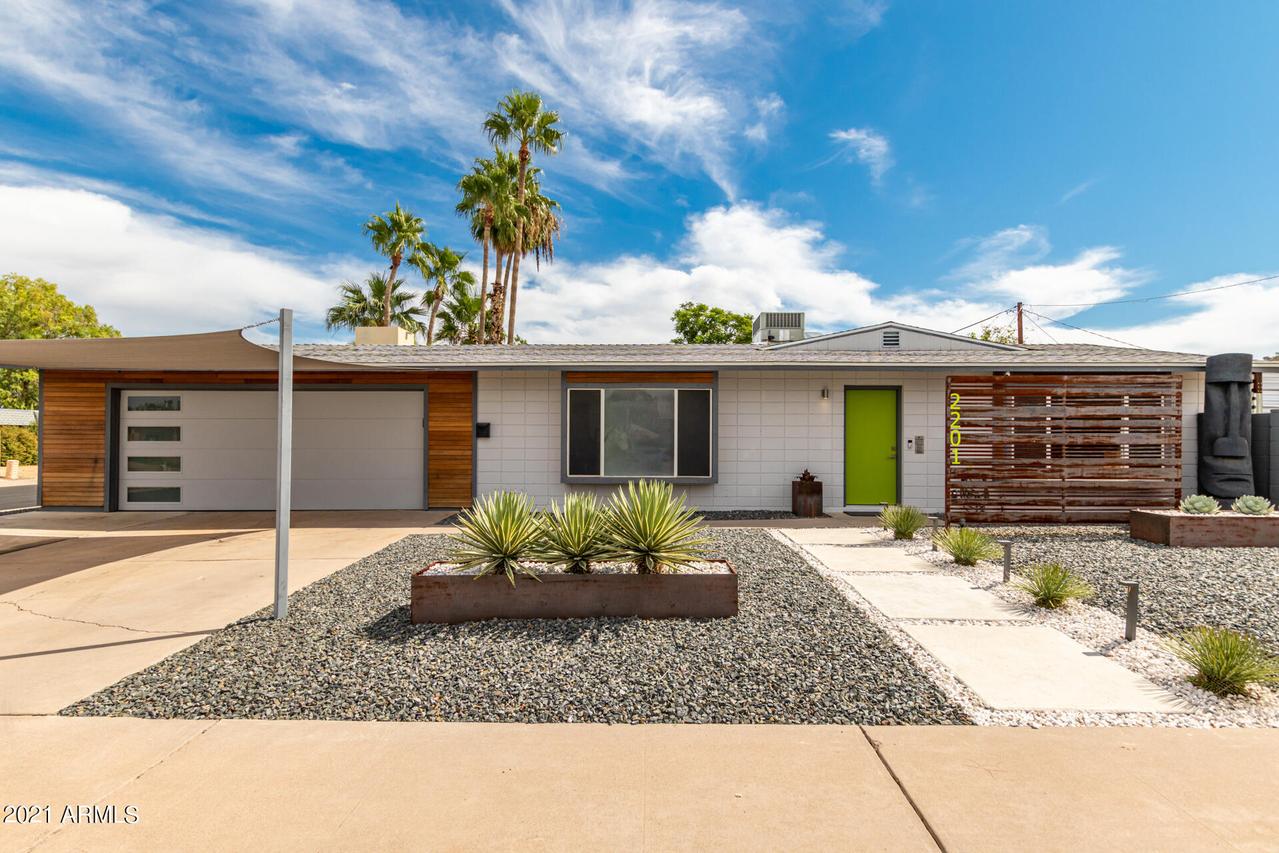 2201 E Marilyn Rd., Phoenix, AZ 85022