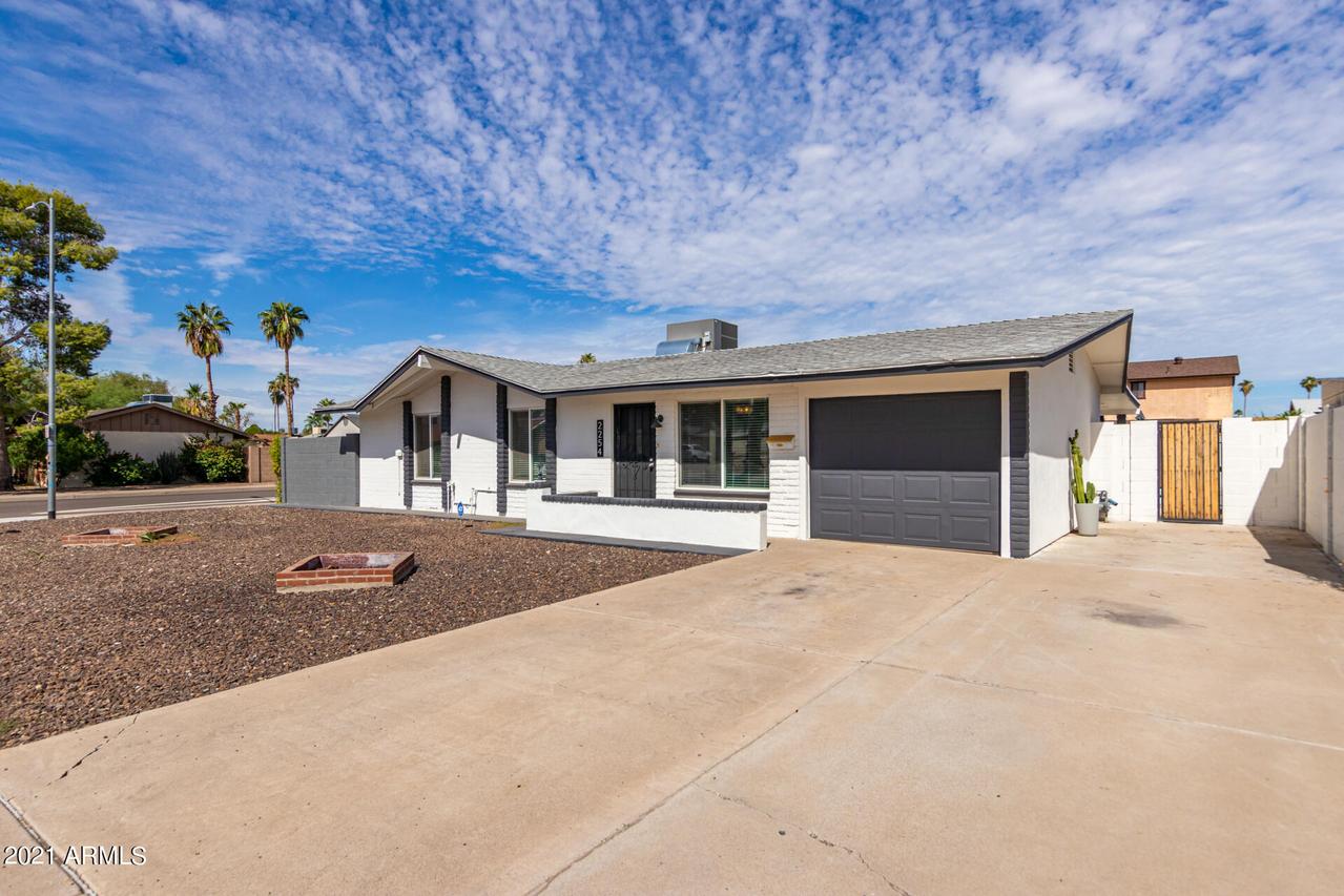 2254 W Charter Oak Rd., Phoenix, AZ 85029