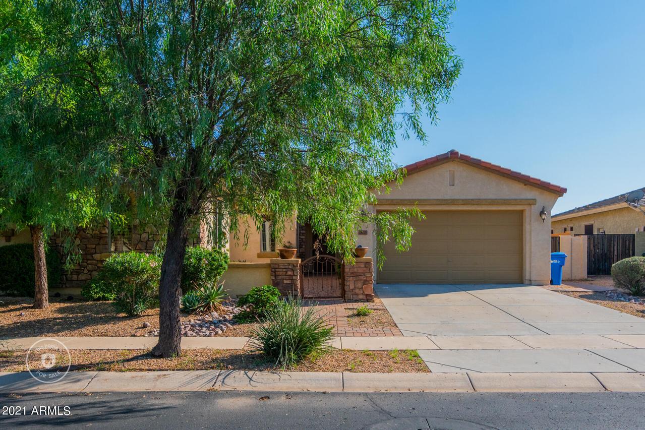 1813 W Horsetail Tr., Phoenix, AZ 85085
