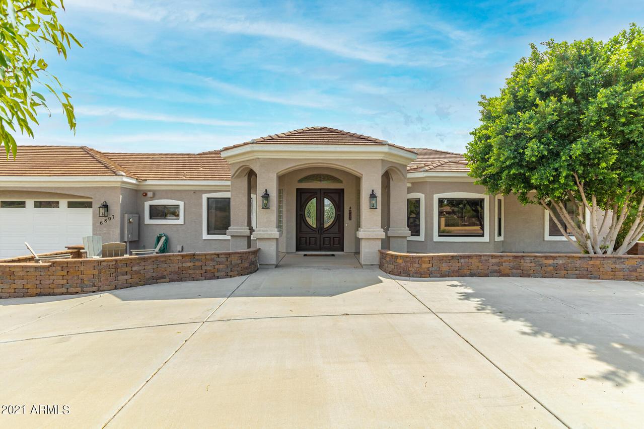 6807 W Mariposa Grande Ln., Peoria, AZ 85383