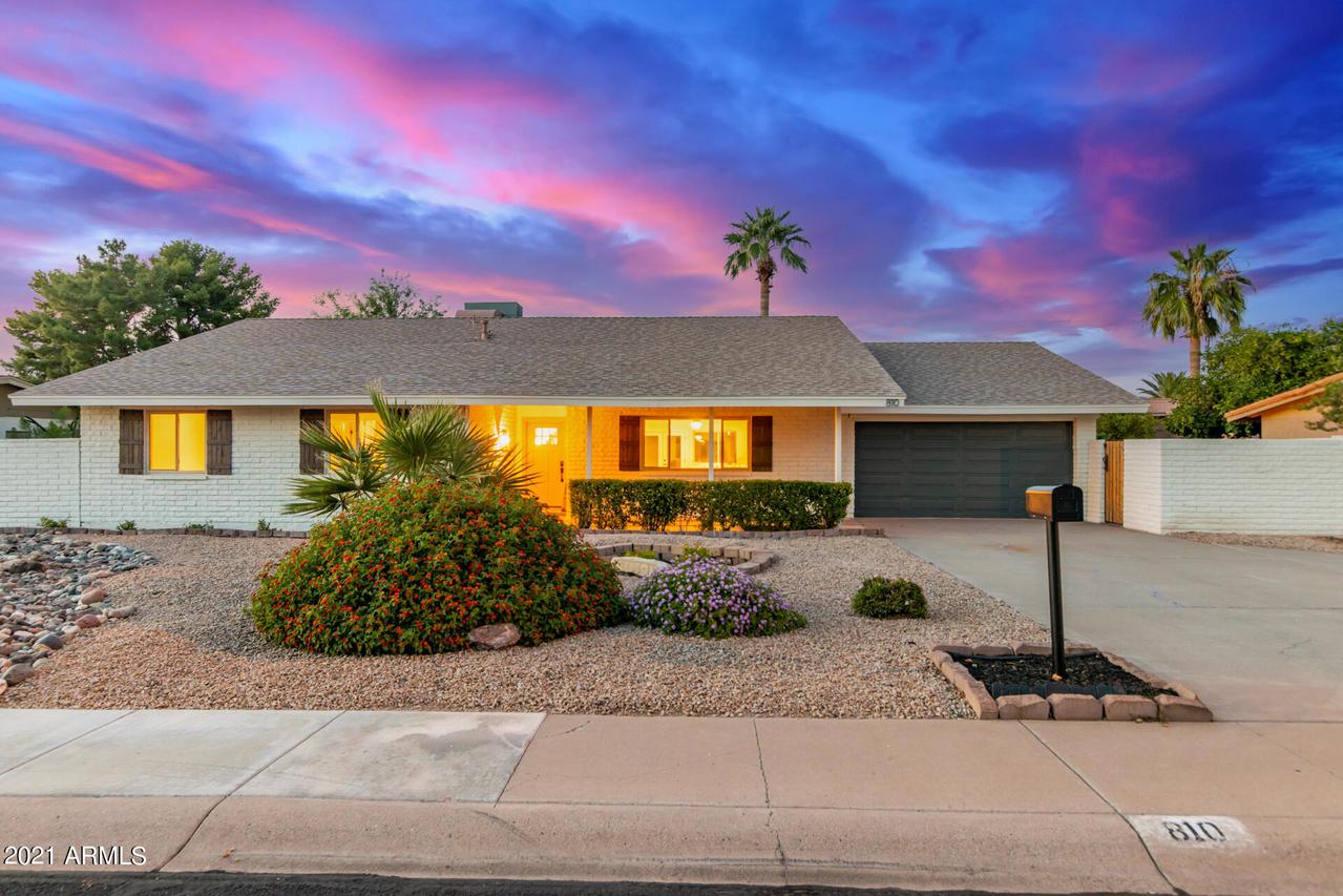 810 W Caribbean Ln., Phoenix, AZ 85023