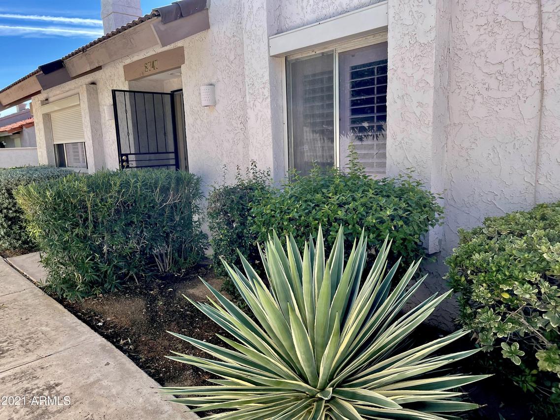 8747 E Via De La Luna, Scottsdale, AZ 85258