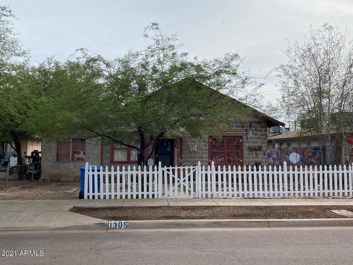 1305 E Madison St., Phoenix, AZ 85034