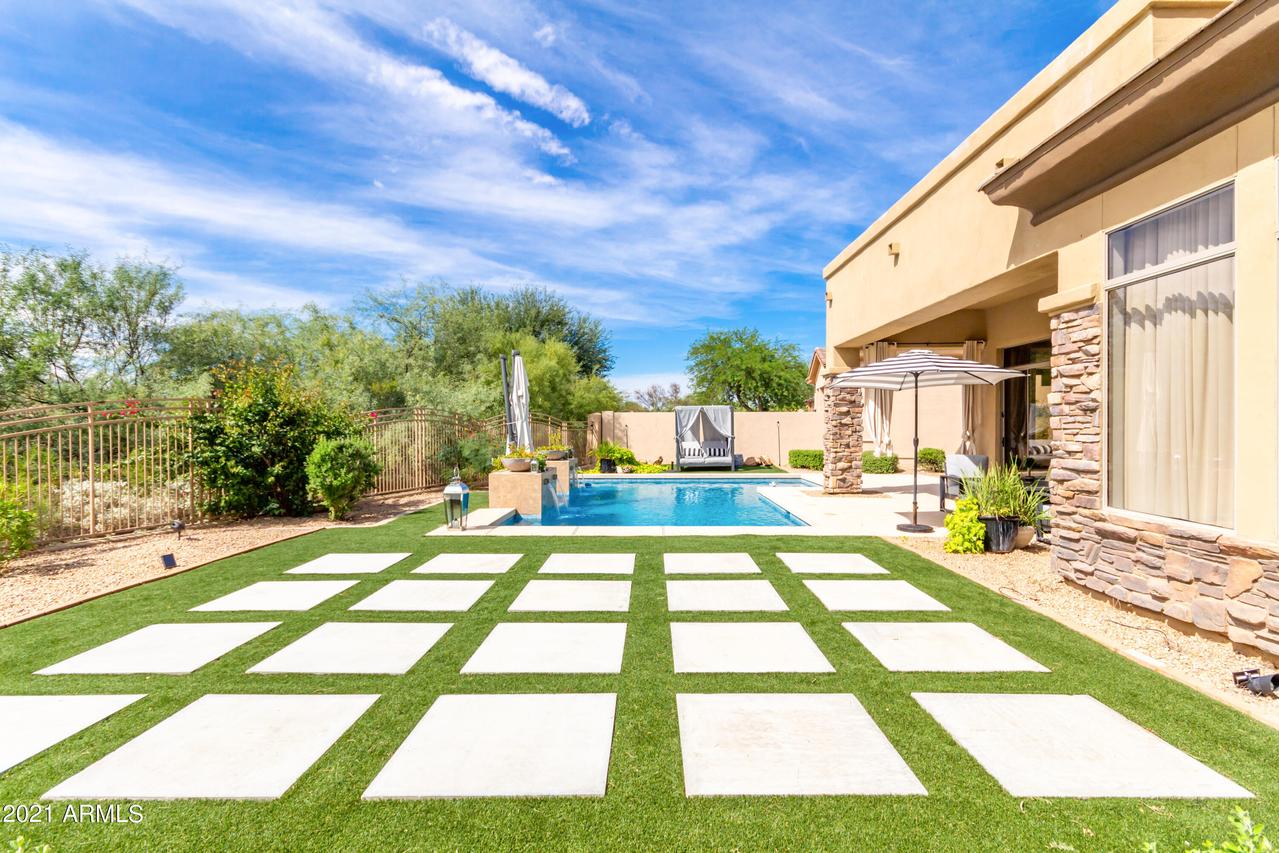 19586 N 84th St., Scottsdale, AZ 85255