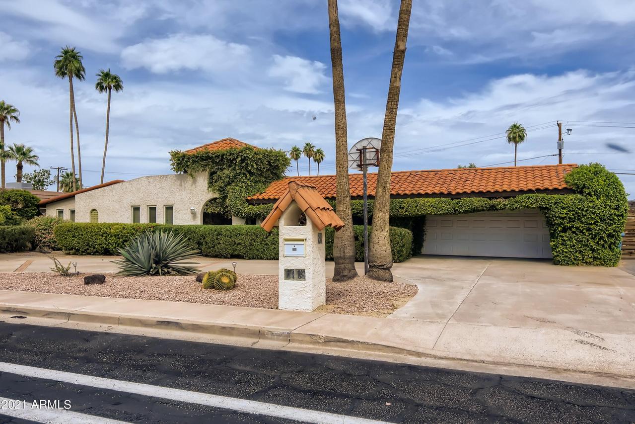 112 W Moon Valley Dr., Phoenix, AZ 85023