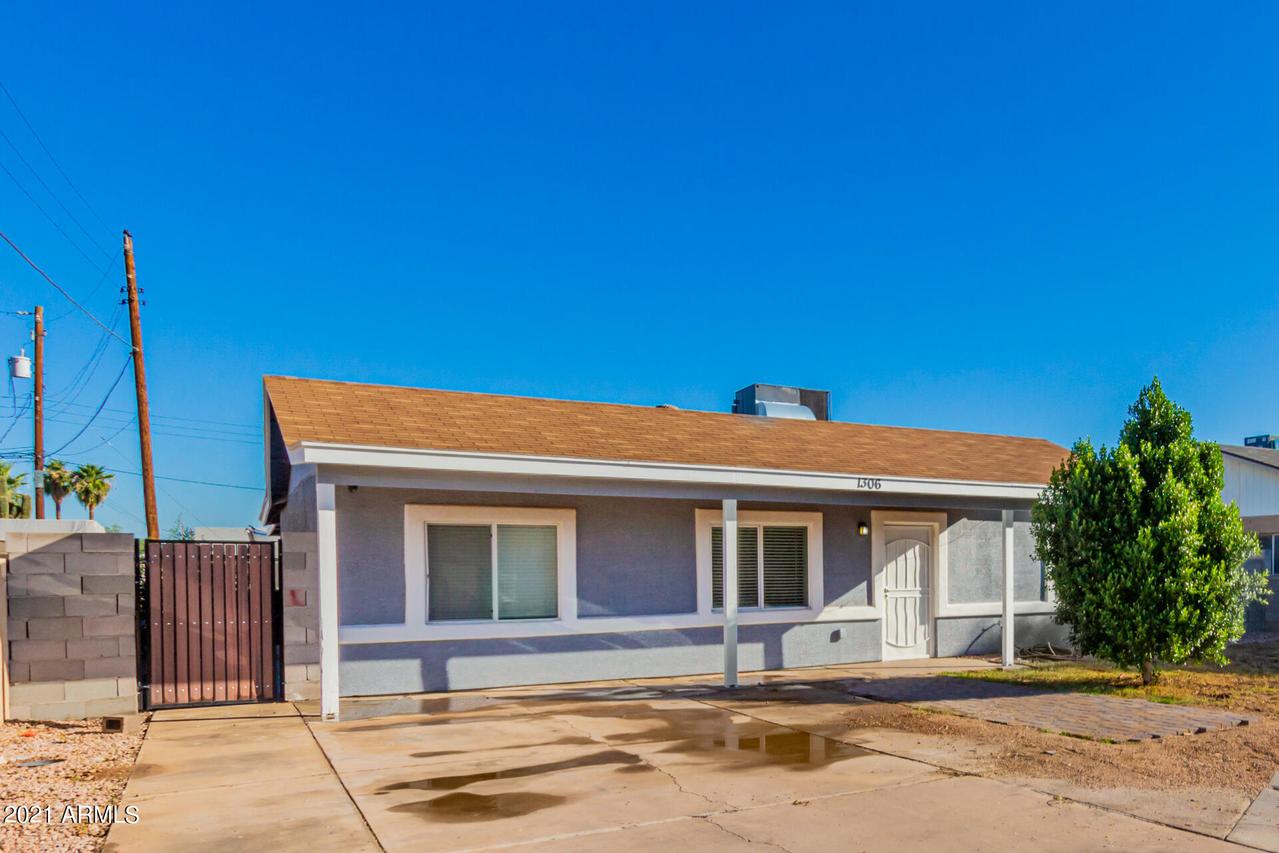 1306 W Pecan Rd., Phoenix, AZ 85041