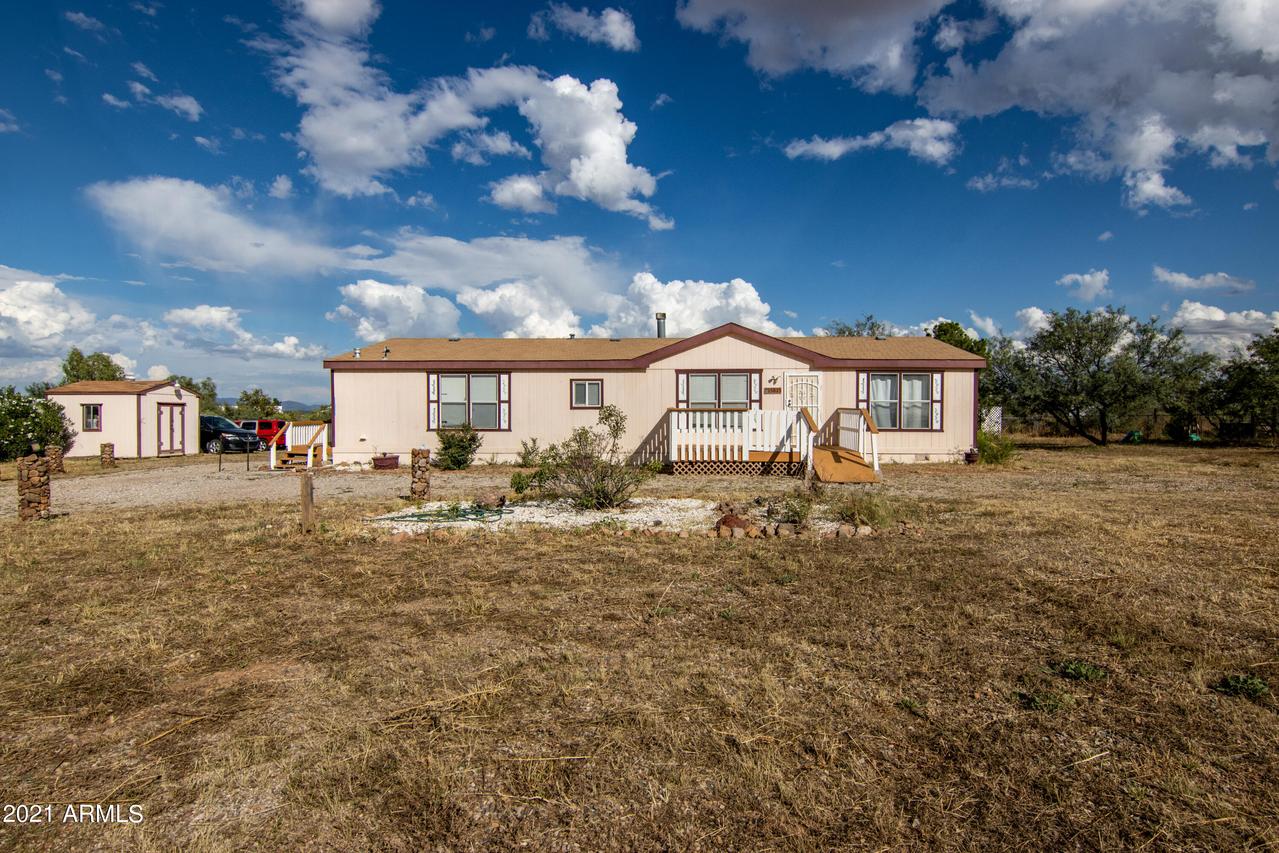 5825 S Calle De La Rosa, Hereford, AZ 85615