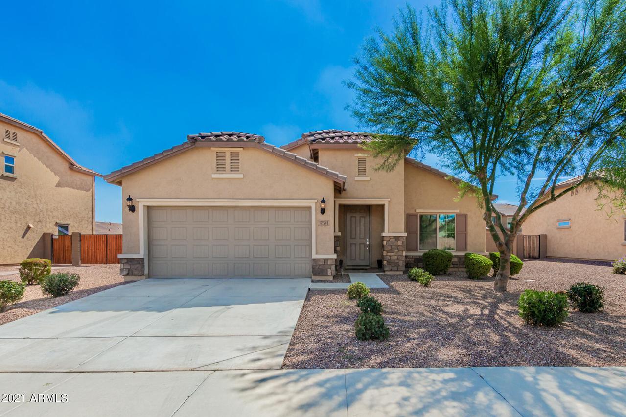 17541 W Pinnacle Vista Dr., Surprise, AZ 85387