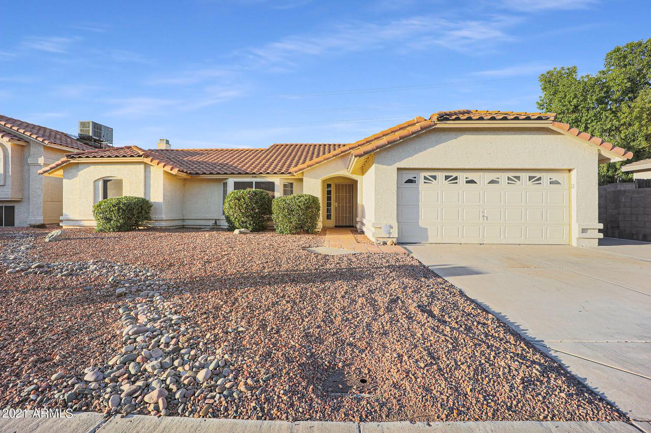 3940 W Saguaro Park Ln., Glendale, AZ 85310