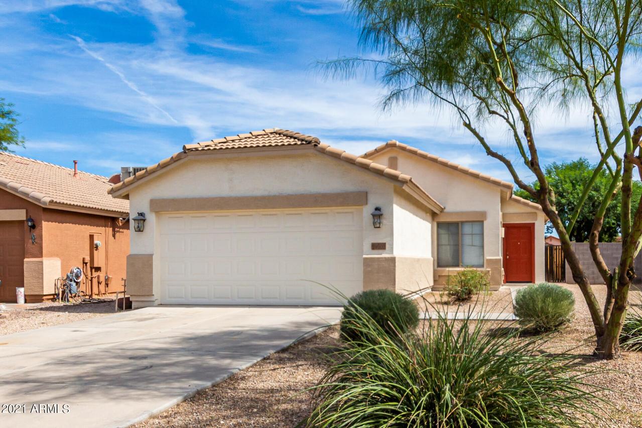 39907 N Fazio Ln., San Tan Valley, AZ 85140