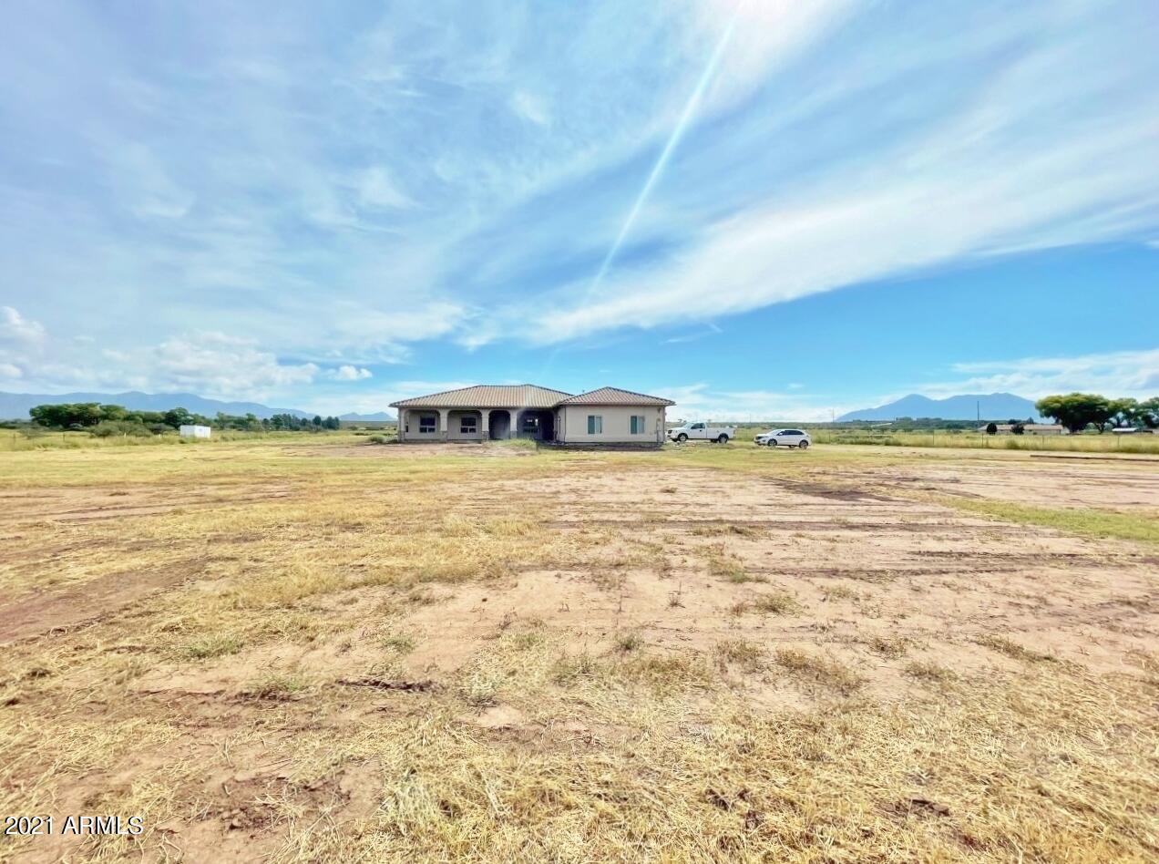 10211 S Bailando Rio, Hereford, AZ 85615
