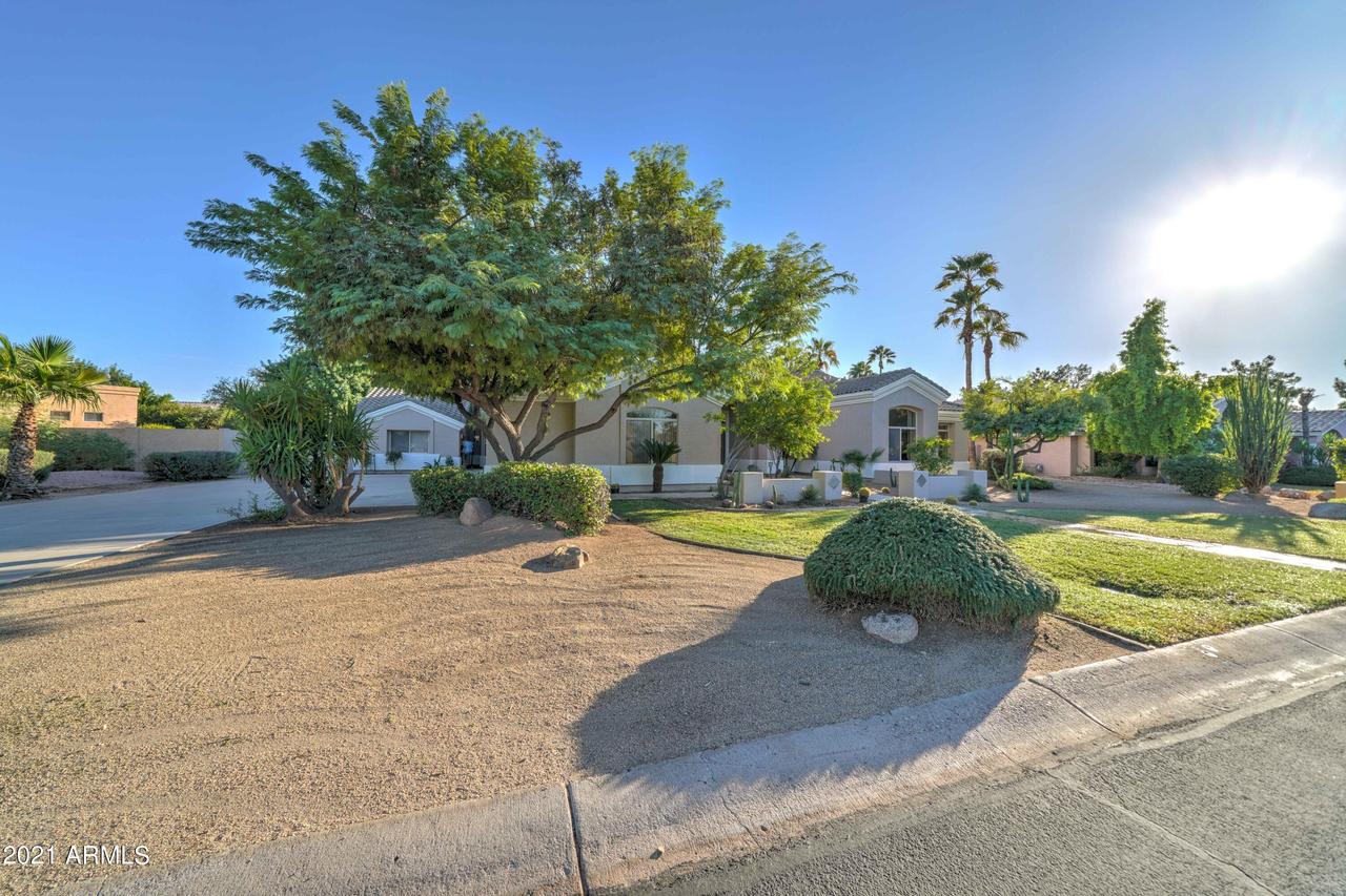 7365 W Country Gables Dr., Peoria, AZ 85381