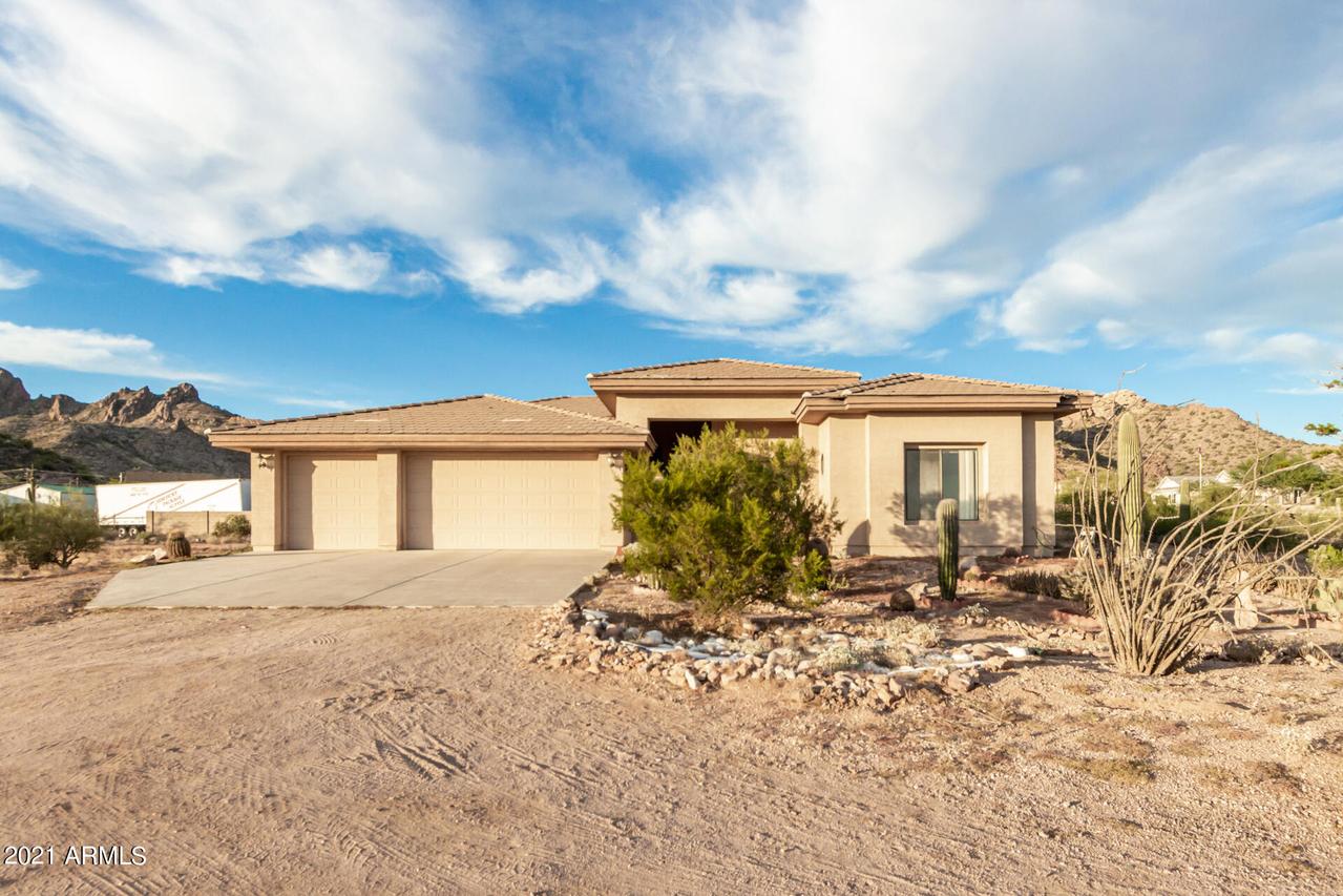 5072 N Idaho Rd., Apache Junction, AZ 85119