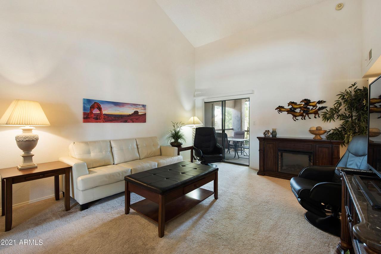 9460 N 92nd St. #218, Scottsdale, AZ 85258