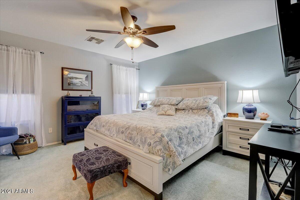 1082 E Lakeview Dr., San Tan Valley, AZ 85143