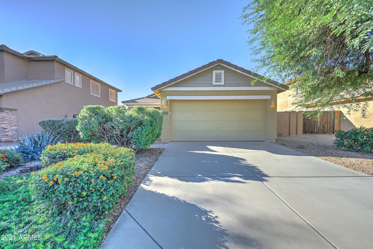 1659 W Prospector Way, Queen Creek, AZ 85144