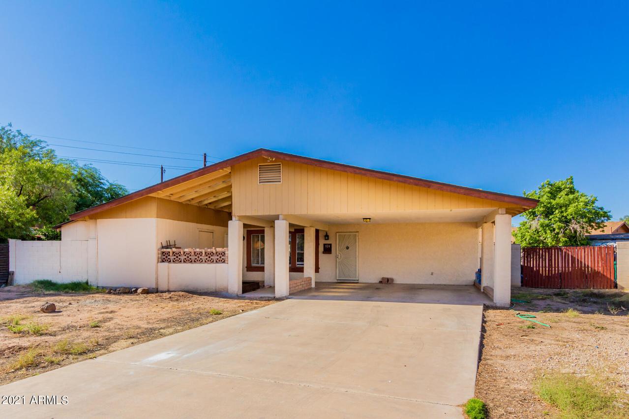 924 S Revere St., Mesa, AZ 85210