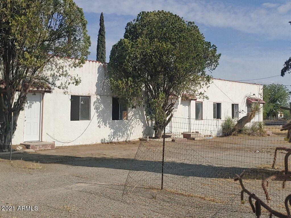 218 W Business Loop, Bowie, AZ 85605