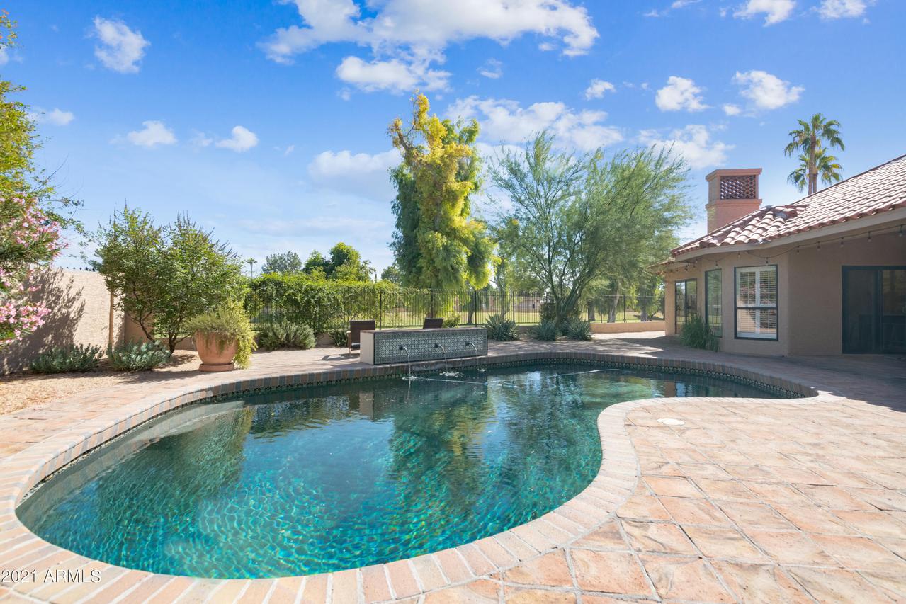 9407 N 87th St., Scottsdale, AZ 85258