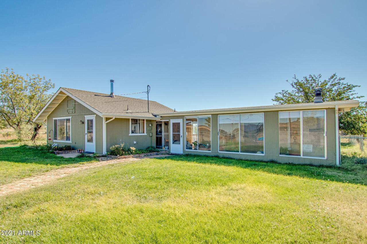 6701 S Iron Springs Rd., Skull Valley, AZ 86338