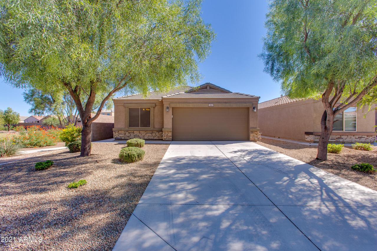 28651 N Moonstone Way, San Tan Valley, AZ 85143