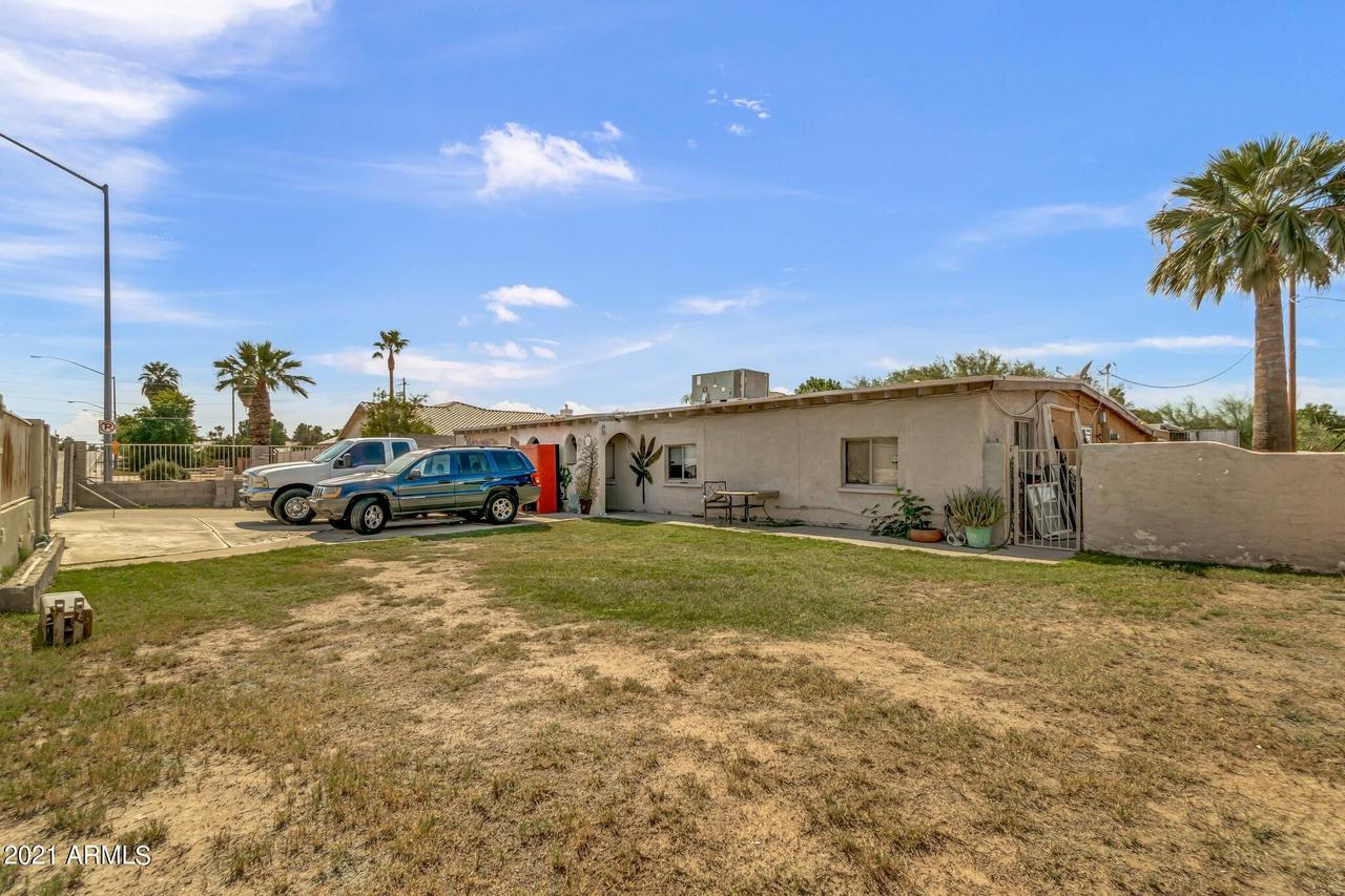 1702 N Mesa Dr., Mesa, AZ 85201