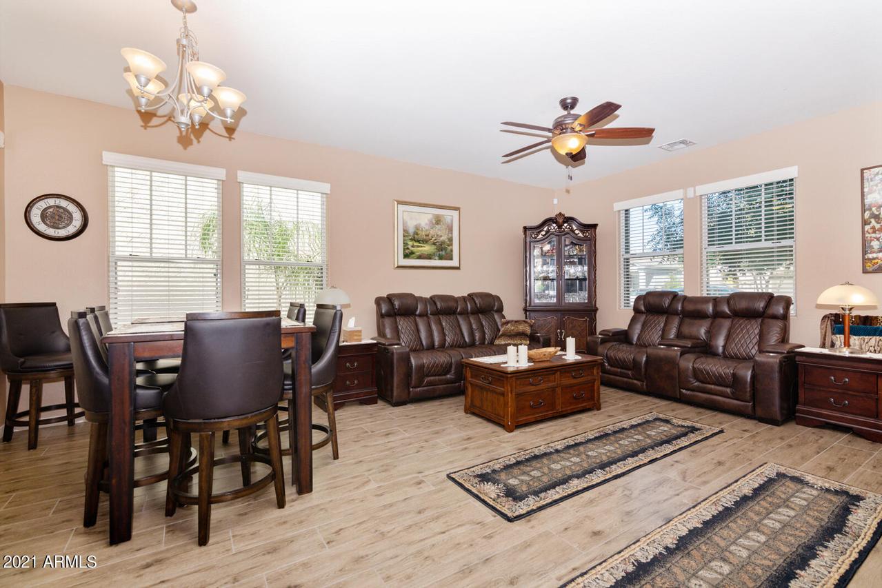 10427 E Natal Ave., Mesa, AZ 85209