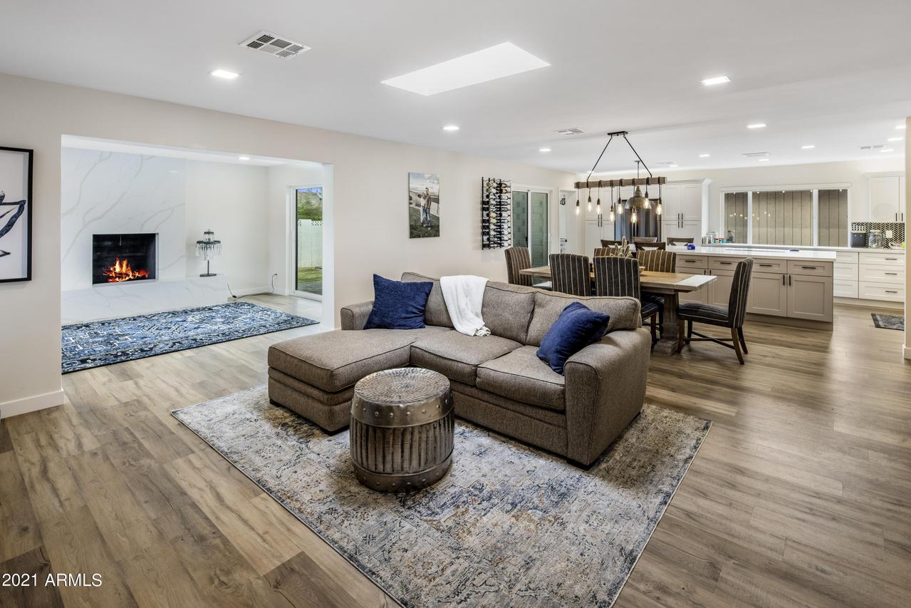 8238 E Mackenzie Dr., Scottsdale, AZ 85251