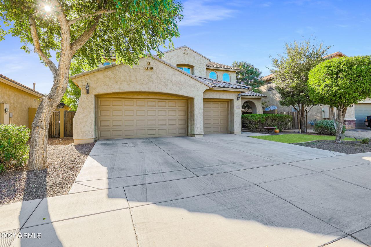 8718 N 180th Dr., Waddell, AZ 85355