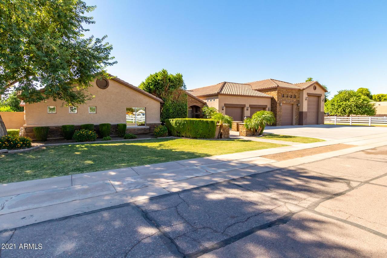 915 E Kael St., Mesa, AZ 85203