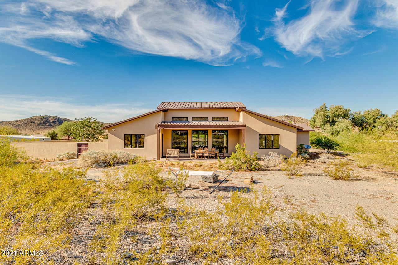 11404 S 38th Ave., Laveen, AZ 85339