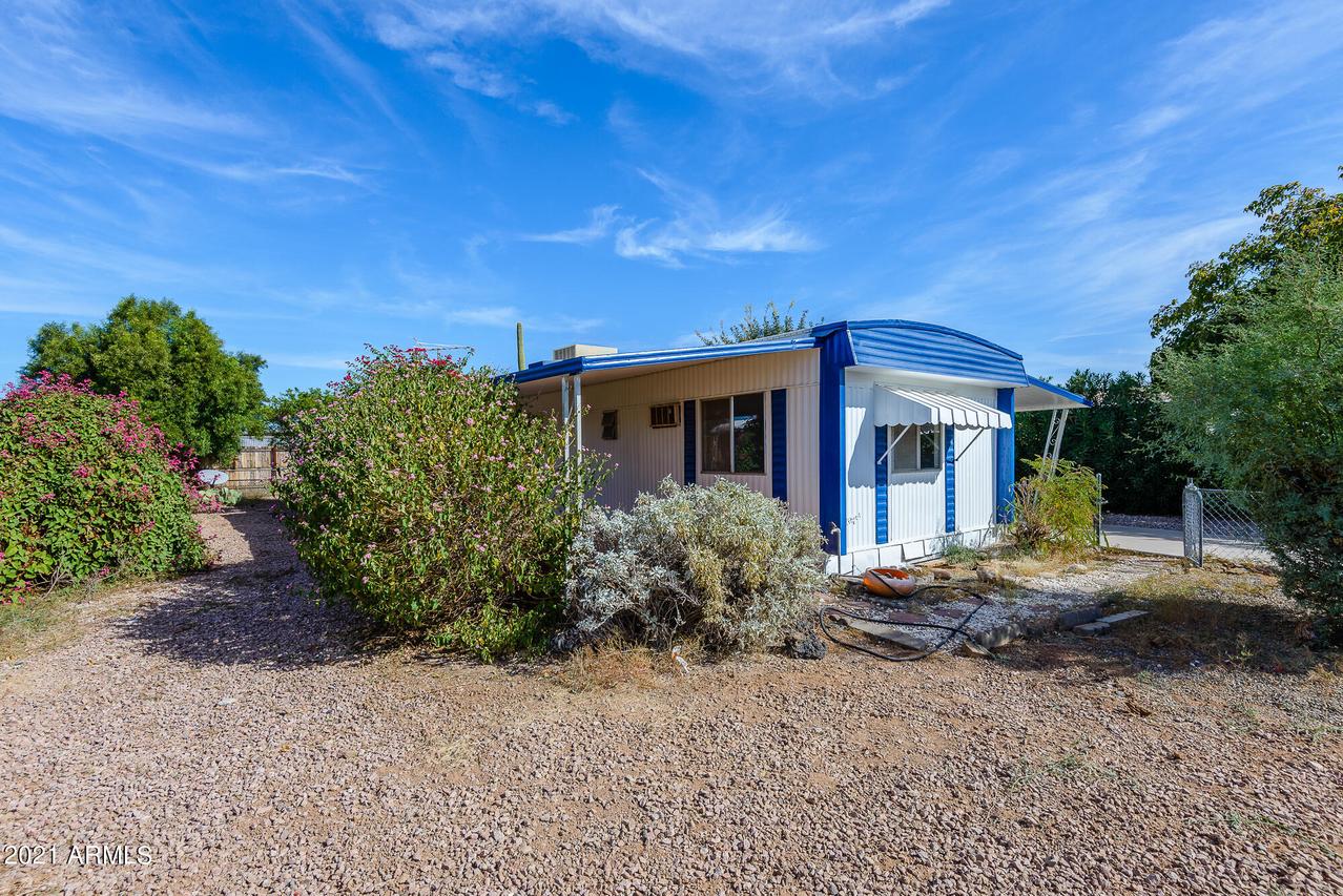 9240 E Sunland Ave., Mesa, AZ 85208