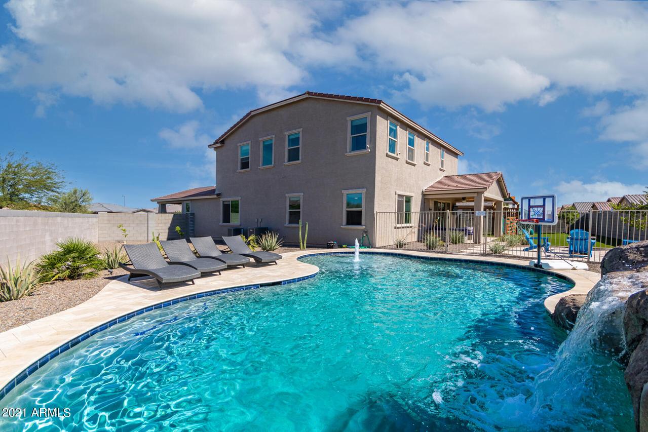 18097 W Candelaria Dr., Surprise, AZ 85387