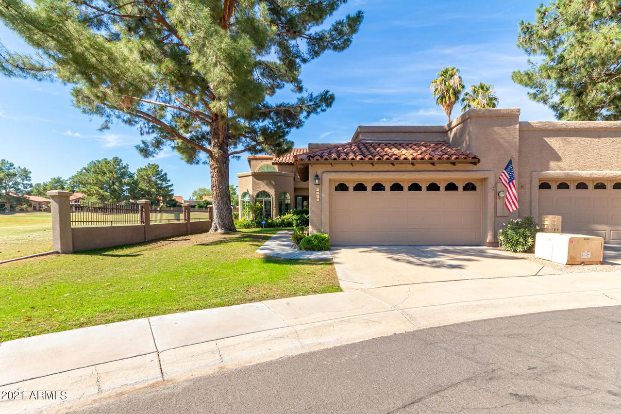 4043 E Sunnyside Dr., Phoenix, AZ 85028