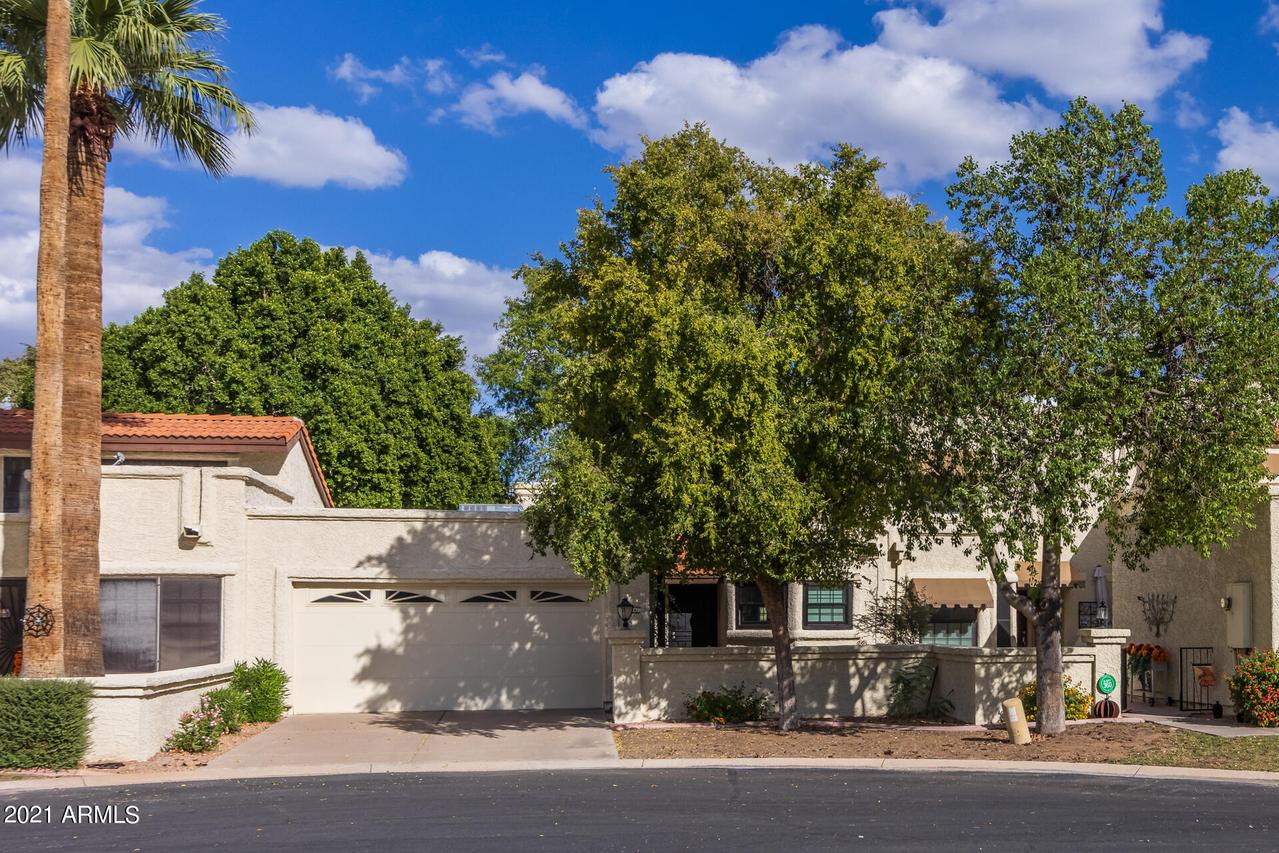 7809 S Kachina Dr., Tempe, AZ 85284