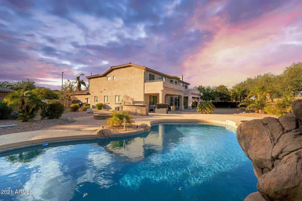 4531 S Roy Rogers Way, Gilbert, AZ 85297