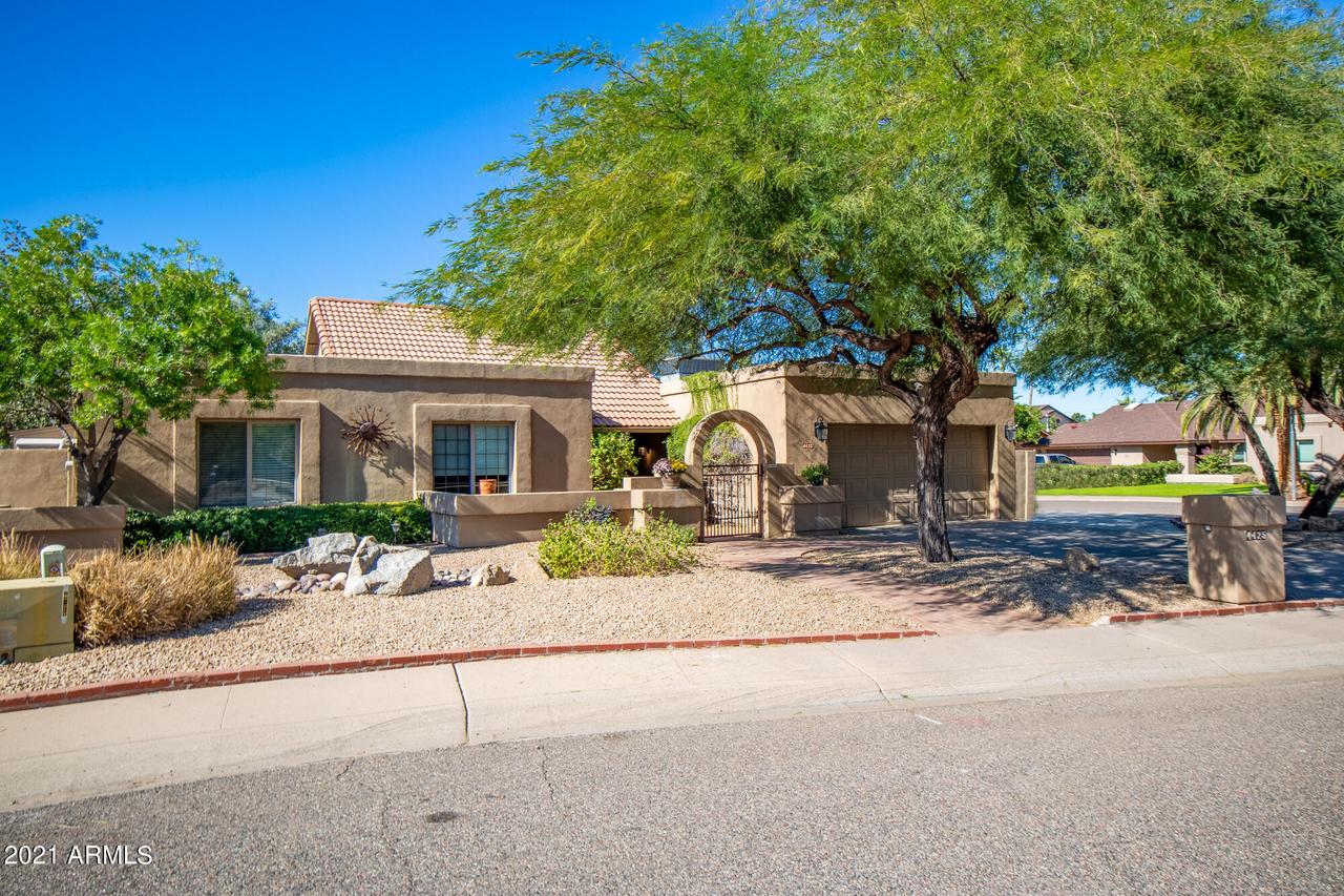 4425 E Beverly Ln., Phoenix, AZ 85032