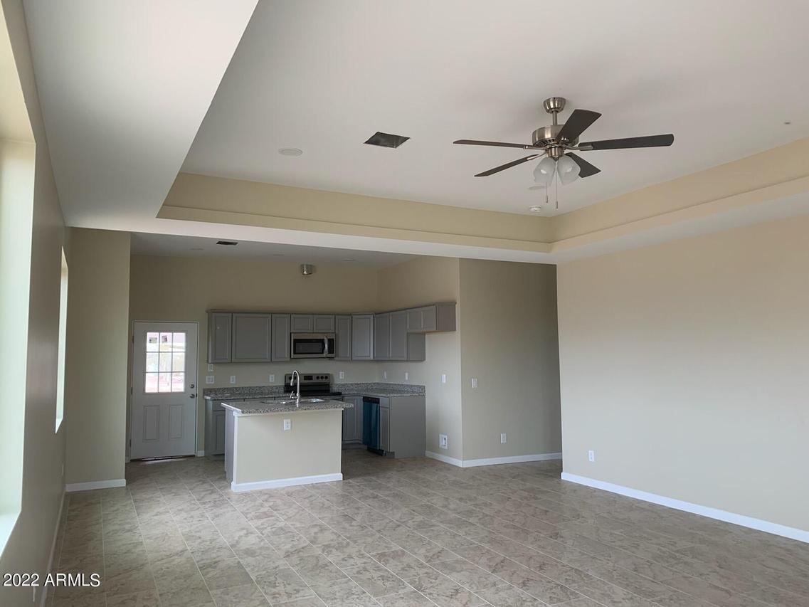 1039 N 360th Ave., Tonopah, AZ 85354