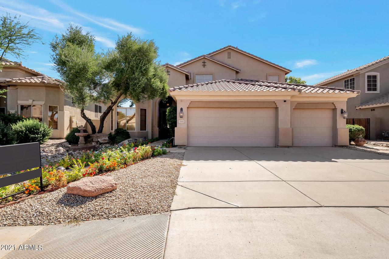 725 W Hemlock Way, Chandler, AZ 85248