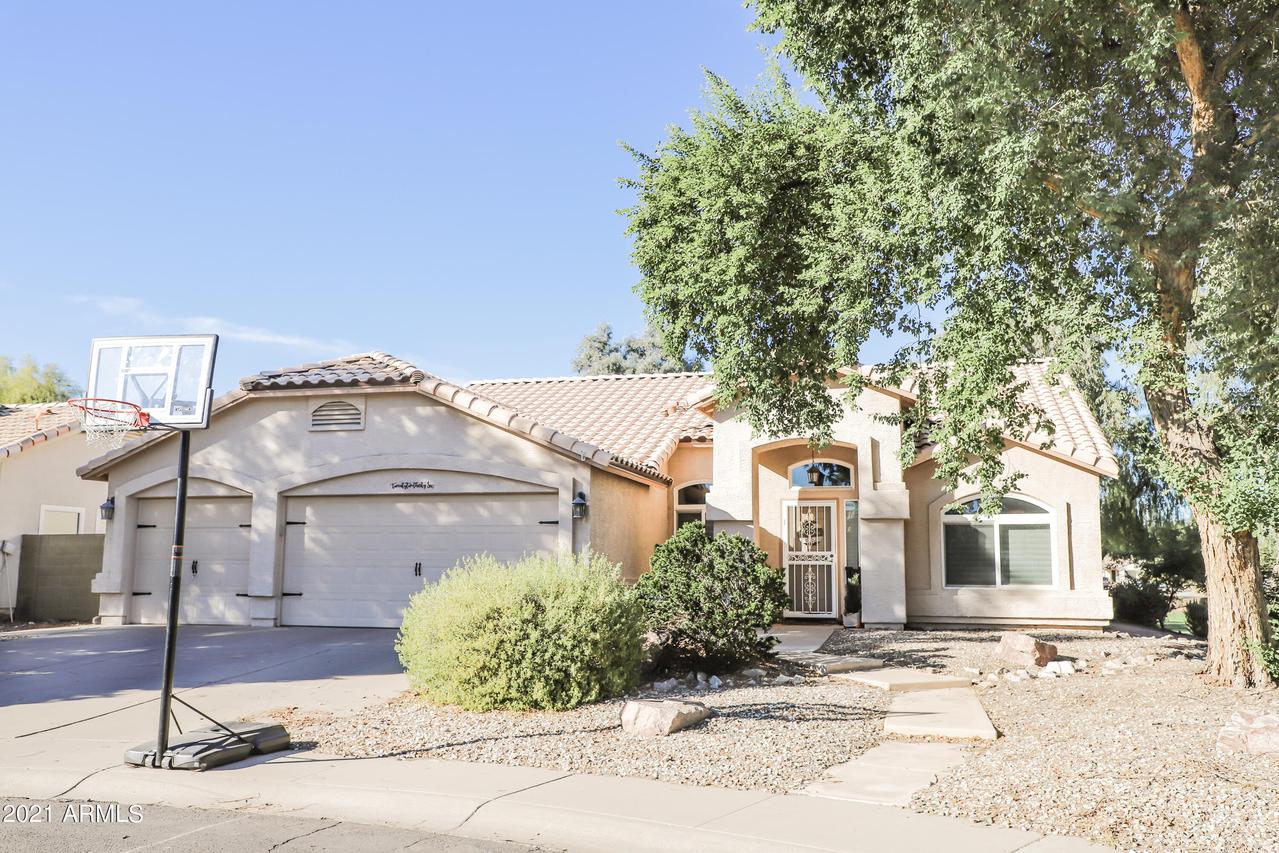 2236 E Devon Ct., Gilbert, AZ 85296