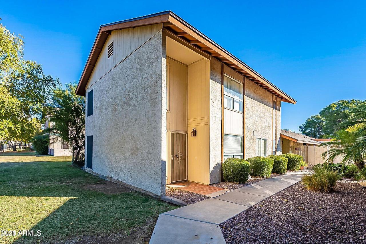 18006 N 45th Ave., Glendale, AZ 85308