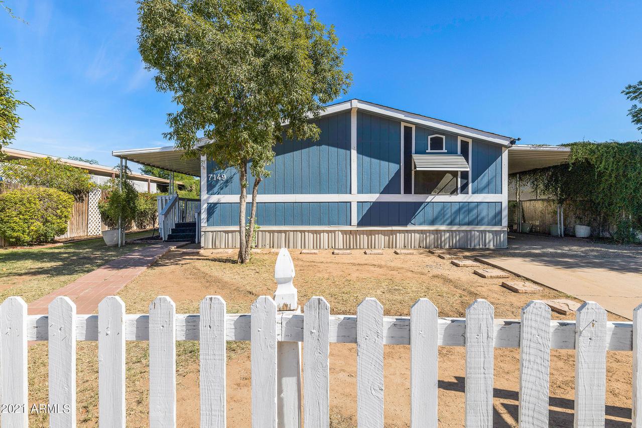 7149 N 69th Ave., Glendale, AZ 85303