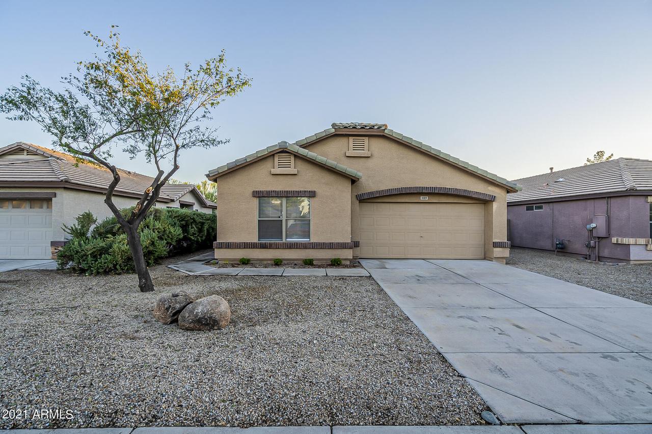 1689 E Milky Way, Gilbert, AZ 85296